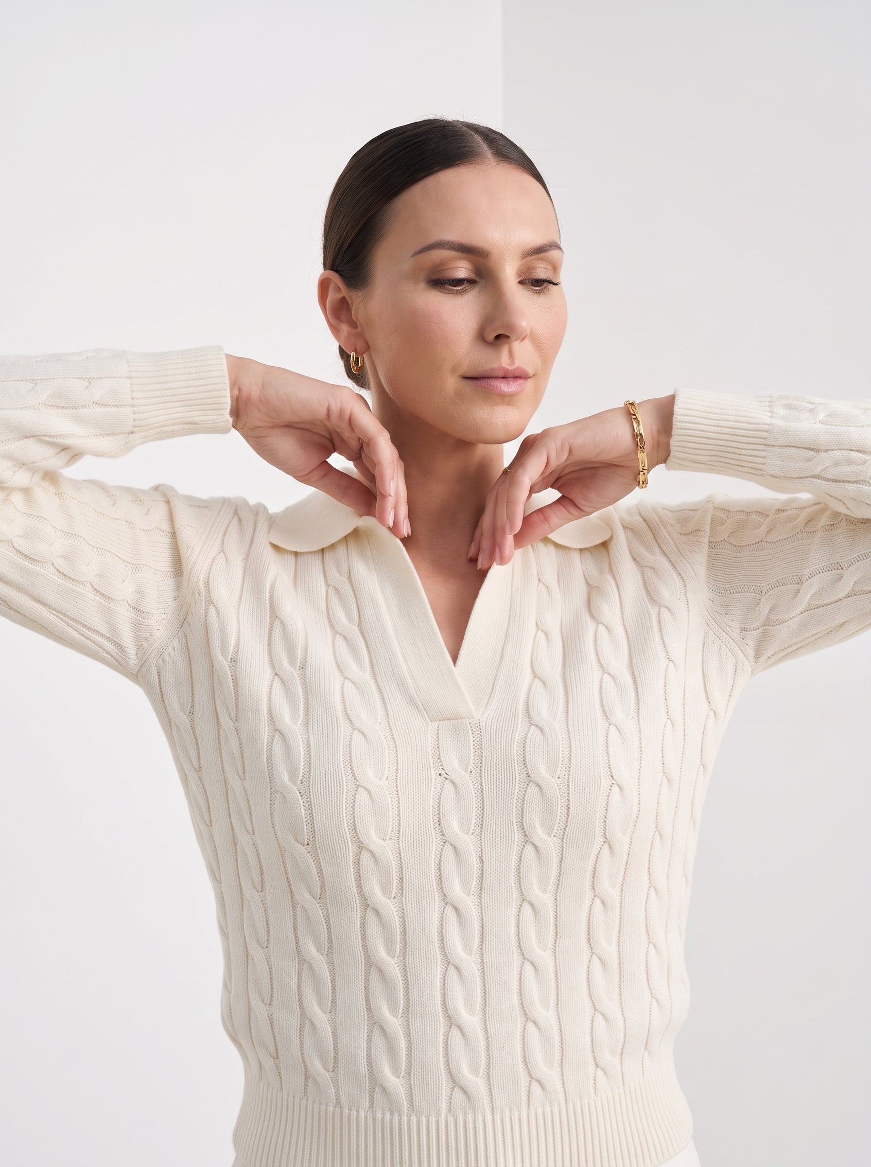 Coralie | Women's Cable Knit Sweater, Round-Neck Layering Piece